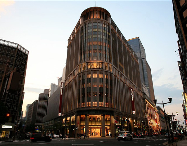 Mitsukoshi_department_store